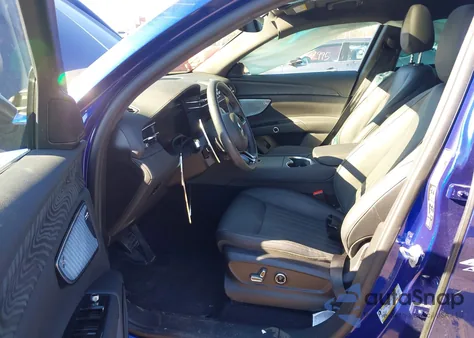 2023 Maserati Grecale Gt z USA, uszkodzony, nr VIN ZN682AVA5P7416162